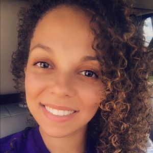 Meet your Posher, Sierra